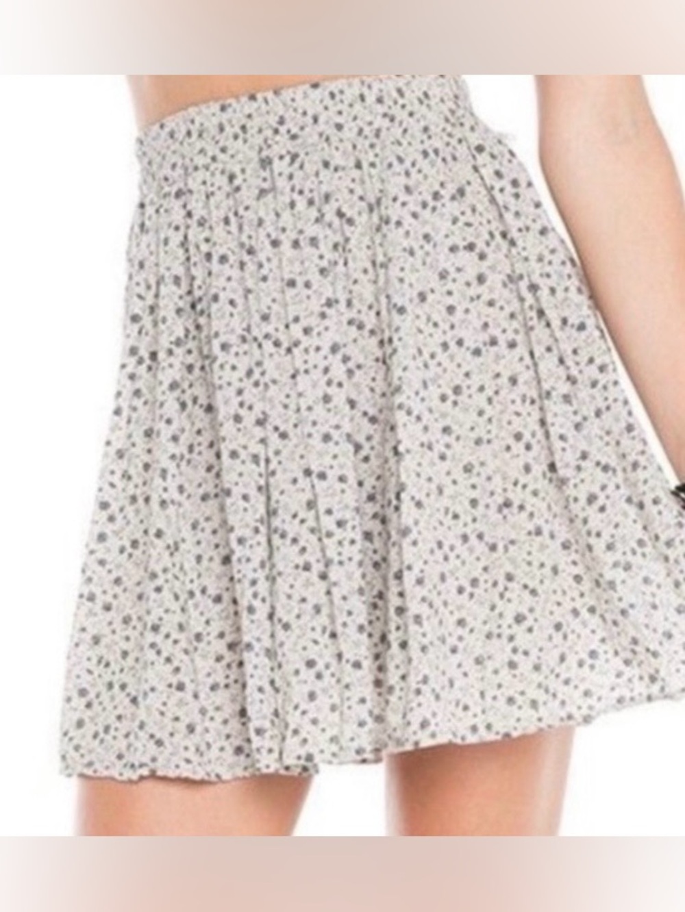 Brandy Melville Cream Mini Skirt w Small Floral Blue/Gray Print - One Size